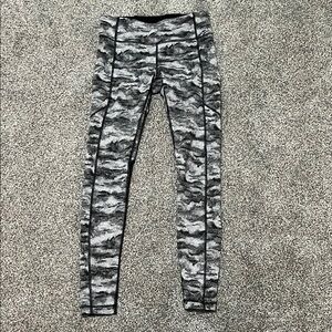 Lululemon Black and White Patterned Leggings